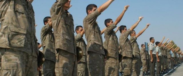 “Ωφέλιμη θητεία”: Ρηξικέλευθες αλλαγές για τους στρατεύσιμους