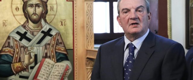 Παυλόπουλος, Καραμανλής στο ετήσιο μνημόσυνο του Γιάννη Αγγέλου [εικόνες]