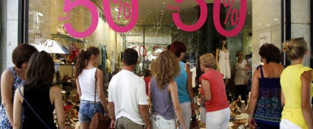 Από 2 έως 15 Μαΐου οι ενδιάμεσες εκπτώσεις