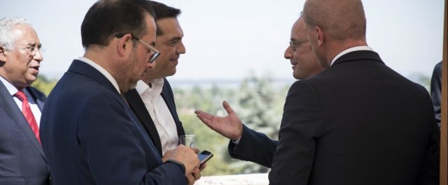 Τσίπρας: Ανησυχητικό εάν η Λεπέν φτάσει το 40%- Εκ νέου στήριξη σε Μακρόν