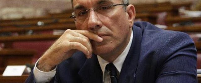 Αιχμηρή αντίδραση του Δ. Καμμένου στη δήλωση της Φ. Βάκη για το Άγιο Φως