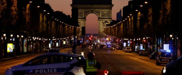 Μπορεί η επίθεση στο Παρίσι να επηρεάσει τις Γαλλικές εκλογές;