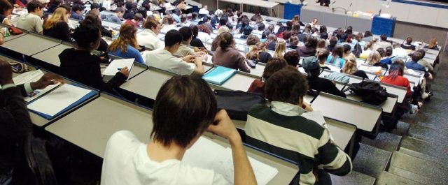 3.685 υποτροφίες για φοιτητές με χαμηλά εισοδήματα