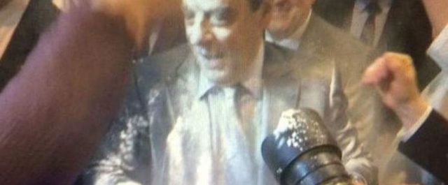 Δείτε πως αλεύρωσαν τον Φρανσουά Φιγιόν