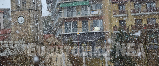 Χιόνισε ανοιξιάτικα στο Καρπενήσι