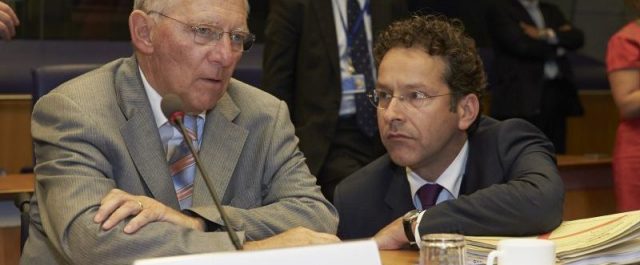 Το αδιέξοδο …ακυβερνησίας στην Ολλανδία σώζει τον Ντάϊσελμπλουμ