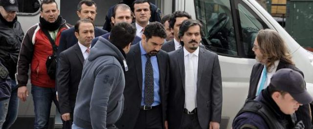 Να μην εκδοθούν οι 3 Τούρκοι αξιωματικοί προτείνει η εισαγγελέας