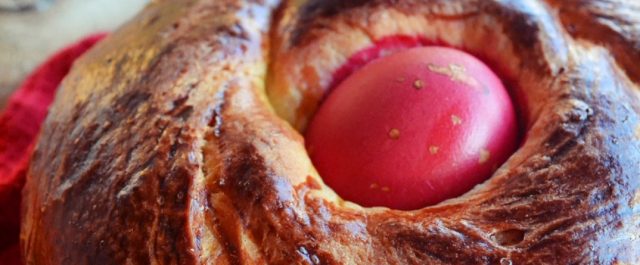 Λαχταριστά τσουρέκια[συνταγή για αρχάριους]