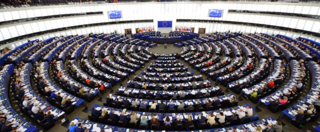 Ευρωβουλή: Πιτέλα, Τσίμερ, Κέλερ ζητούν άμεση ρύθμιση του ελληνικού χρέους
