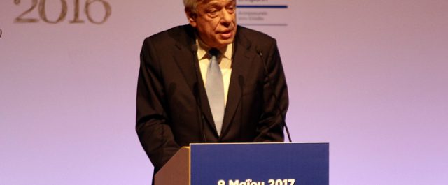 Παυλόπουλος: Η οικονομία και το νόμισμα να υπηρετούν τον άνθρωπο