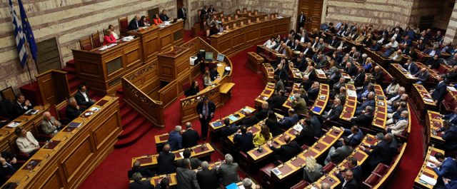 Σάββατο μεσημέρι η κατάθεση του νομοσχεδίου για τη β’ αξιολόγηση
