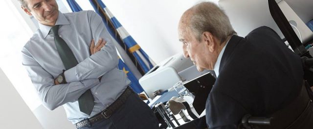 Τι έλεγε ο Κ. Μητσοτάκης για την Μαρίκα, τη Ντόρα και τον Κυριάκο [εικόνες: η επίσκεψη του στα γραφεία της Ν.Δ]