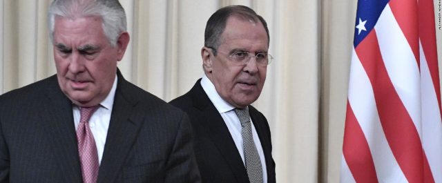 Λαβρόφ σε δημοσιογράφο: Απολύθηκε ο Κόμεϊ; Πλάκα κάνετε…