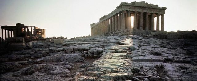 FAZ: Χαμηλά ο πήχης για συνολική συμφωνία τη Δευτέρα