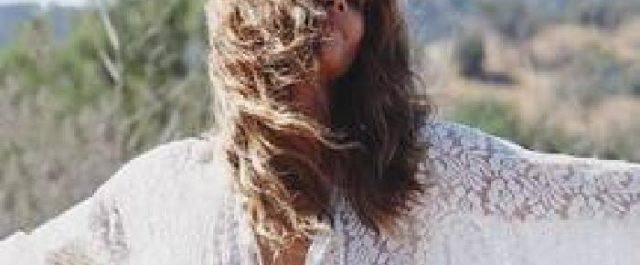 Η γυμνή φωτογραφία της Χάλι Μπέρι στο Instagram που προκάλεσε θετικά και αρνητικά σχόλια