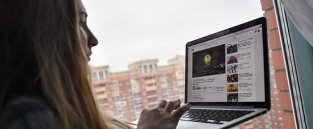 15χρονη πέφτει σε ορμητικό ποτάμι για την Μπλε Φάλαινα