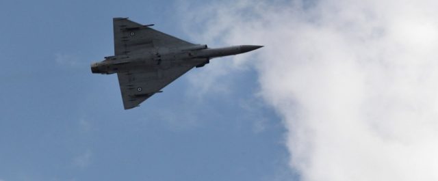 Κατέπεσε MIRAGE-2000, σώος ο χειριστής