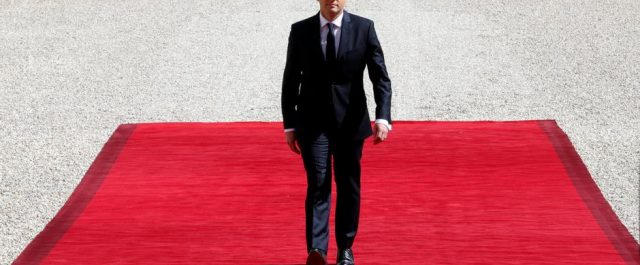 “Άνοιγμα” Μακρόν στη Γαλλική κεντροδεξιά- Τι θα κάνουν οι Σοσιαλιστές