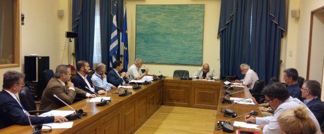 Στις επιτροπές της Βουλής το πολυνομοσχέδιο – Αντίμετρα με διπλή ανάγνωση