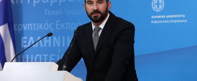 Απάντηση στο “μπλόκο” του Ελεγκτικού: Η κυβέρνηση δεσμεύεται για τα δεδουλευμένα των συμβασιούχων