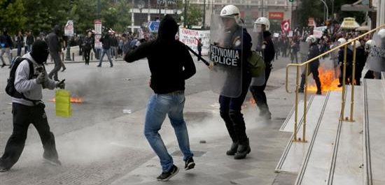 Συλλαλητήρια στο κέντρο της Αθήνας ενάντια στα μέτρα του πολυνομοσχεδίου – Μεμονωμένα επεισόδια