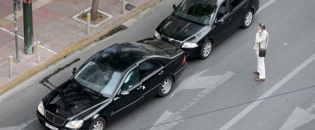 “Είδα το αυτοκίνητο να σηκώνεται στον αέρα” – Τα πρώτα βίντεο μετά την έκρηξη