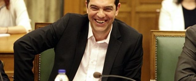 Υπάλληλο του ΟΑΕΔ συνεχάρη προσωπικά ο πρωθυπουργός- Δείτε γιατί…