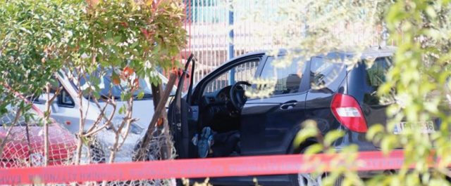 Άγρια εκτέλεση με καλάσνικοφ έξω από σχολείο στα Γλυκά Νερά