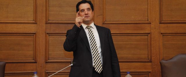 “Ανακάτεψε” τη Ν.Δ η συνέντευξη Σαββίδη