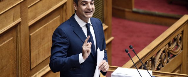 Αντιπαράθεση Μητσοτάκη Γαβρόγλου – Είστε στρατός ατάκτων, είστε μάνατζερ που απολύει κόσμο
