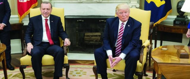 Ο Ερντογάν έφυγε με “κομμένα φτερά” από τον Λευκό Οίκο – Το παρασκήνιο της συνάντησης