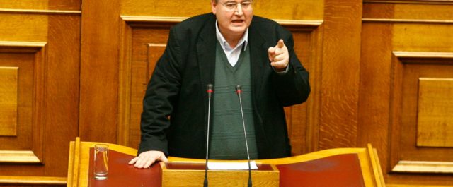 Φίλης: Η Κεραμέως βρίσκεται σε καραντίνα από την κοινωνία και τον εκπαιδευτικό κόσμο