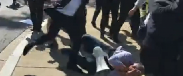 ΗΠΑ: Σάλος από το video που δείχνει άνδρες της ασφάλειας του Ερντογάν να χτυπούν Κούρδους