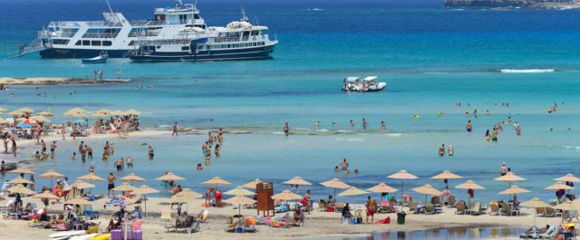 Σούπερ καλοκαίρι για τον τουρισμό στην Ελλάδα με 30 εκατ. επισκέπτες