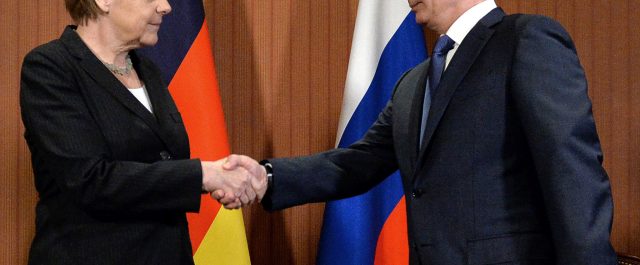 Μέρκελ και Πούτιν συμφώνησαν στο ουκρανικό με βάση το Μίνσκ