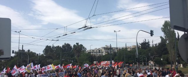 Δυναμικό παρών ΓΣΕΕ-ΑΔΕΔΥ-ΠΑΜΕ στην πορεία για την Εργατική Πρωτομαγιά