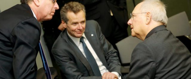 Handelsblatt: Κοντά σε συμβιβασμό Σόϊμπλε-ΔΝΤ για το ελληνικό χρέος