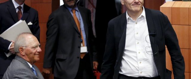 Τσακαλώτος στο Spiegel: Ο Σόιμπλε δεν θέλει χρεοκοπία της Ελλάδας