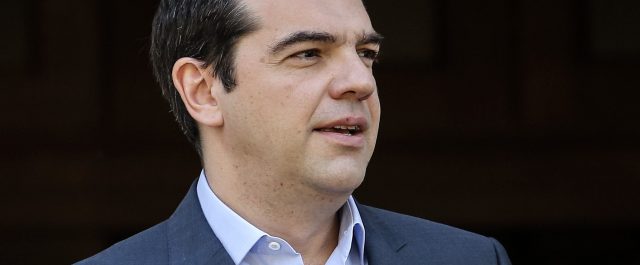 Αισιόδοξος ο Τσίπρας για το χρέος: Μπορεί να βάλω γραβάτα!