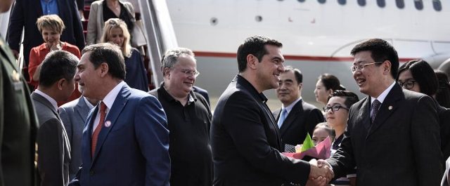 Ο Αλ. Τσίπρας βλέπει Πούτιν και Λαγκάρντ στο Πεκίνο
