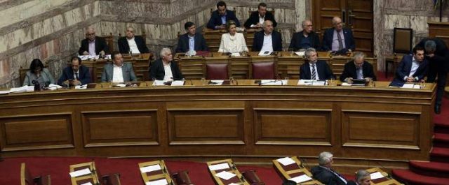 “Μόνη της” η κυβέρνηση στη μάχη του πολυνομοσχεδίου- Συντεταγμένες οι Κ.Ο ΣΥΡΙΖΑ και Αν.Ελ