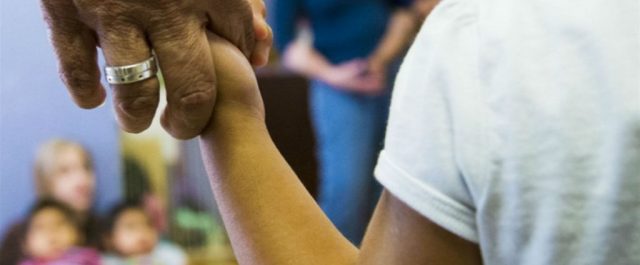 Δικαστική απόφαση ανατρέπει τα δεδομένα στις υιοθεσίες