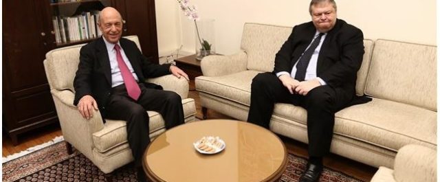 Γιατί υποβαθμίζουν τη συνάντηση τους Σημίτης – Βενιζέλος;