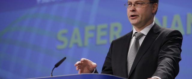 Ντομπρόβσκις: Η Ελλάδα υλοποιεί τις δεσμεύσεις της, ώρα να κλείσουμε την αξιολόγηση