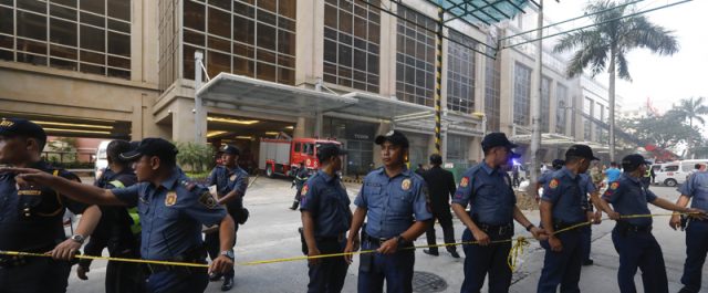 34 νεκροί από εισβολή ενόπλου σε καζίνο στη Μανίλα – Διαψεύδονται τα περί τρομοκρατίας