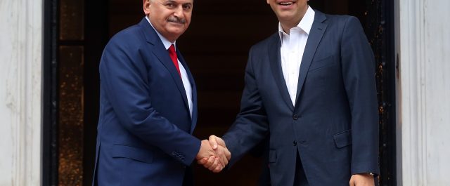 Αιχμές για τα κρίσιμα ελληνοτουρκικά ζητήματα στη συνέντευξη τύπου Τσίπρα Γιλντιρίμ