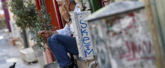 Spiegel: Η Ελλάδα θα παραμείνει στον ορό των δανειστών