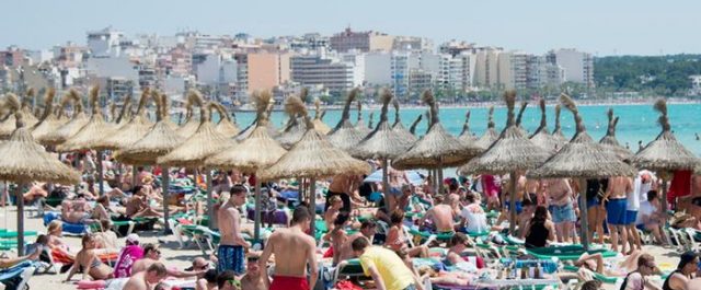 Εισβολή νεοναζί στην τουριστική Μαγιόρκα- Ανήσυχες οι αρχές