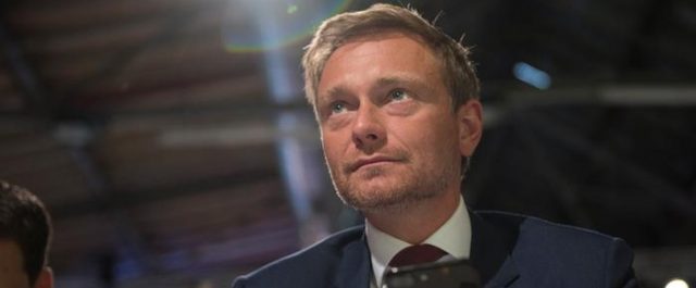 Ο επικίνδυνος Λίντνερ: Τι θα συμβεί (με την Ελλάδα) εάν συγκυβερνήσει με τη Μέρκελ