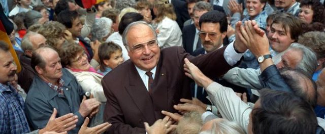 Η Γερμανία αποχαιρετά τον Καγκελάριο της Επανένωσης